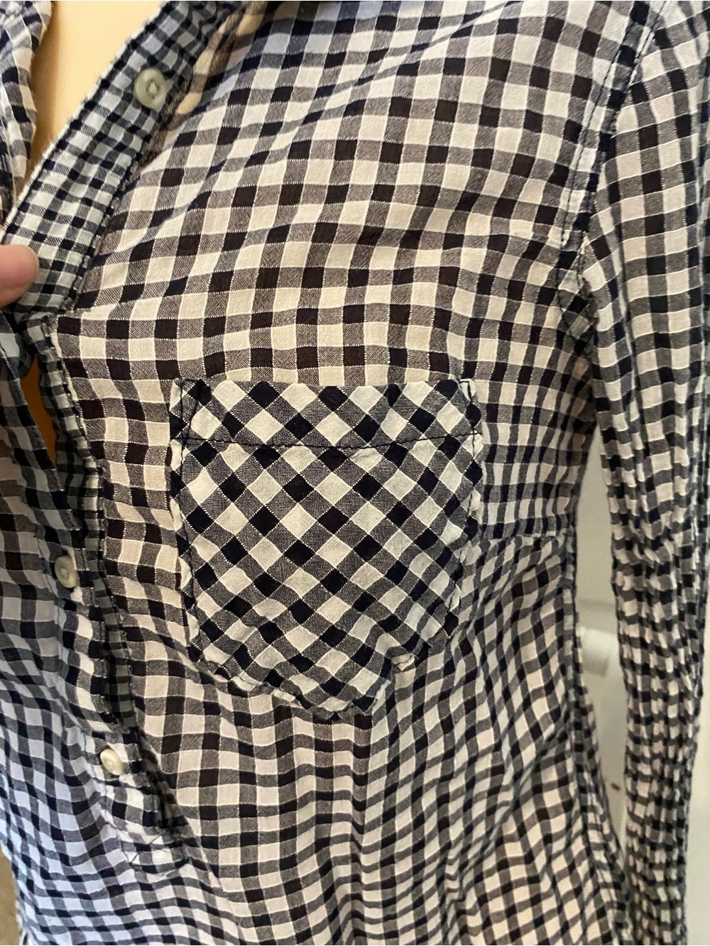 Merona Gingham Button-Down Shirt
100% cotton size xs - Picture 3 of 6